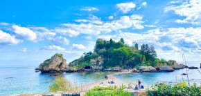 Paradisea Taormina with garden front sea